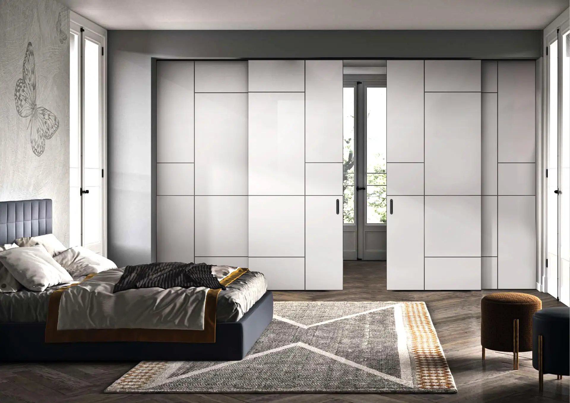 Раздвижная четырехстворчатая межкомнатная перегородка Spazio с непрозрачным глянцевым стеклом белого цвета на входе в спальню